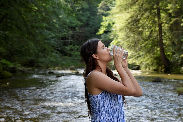 El aporte correcto de agua para reducir el estreñimiento