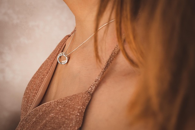 Extractos de aceite que cuidan la piel son de aplicación directa en cuello