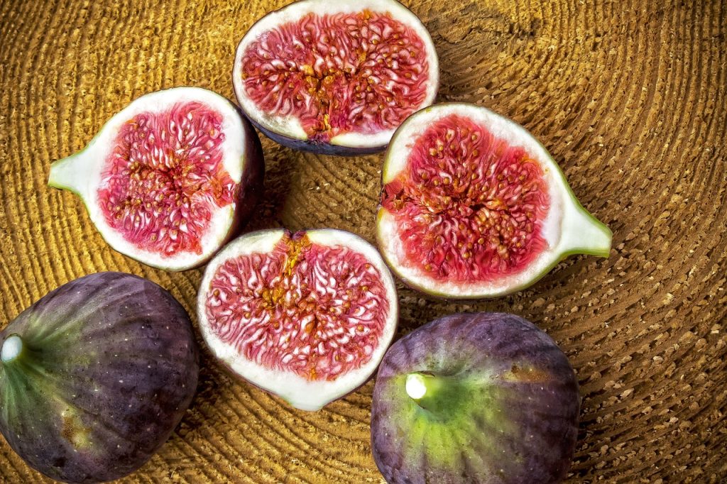 Qué vitaminas y minerales tiene el higo