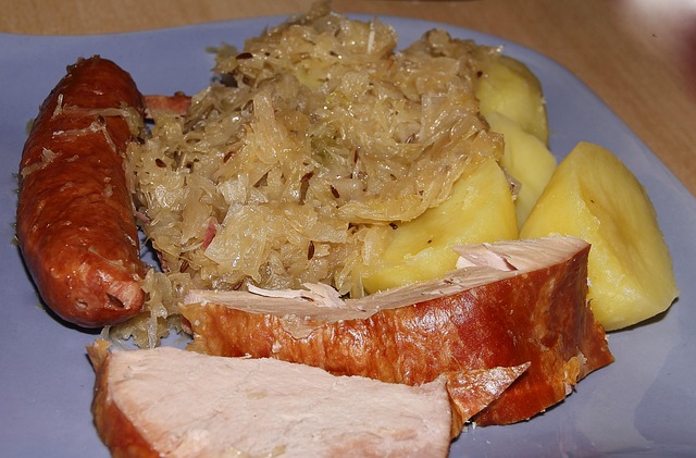 Sauerkraut or fermented cabbage o Chucrut o repollo fermentado