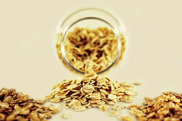 cereales integrales o cereales refinados vitaminas y minerales