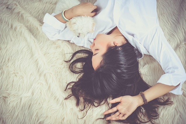 la tila ayuda a descansar y dormir mejor