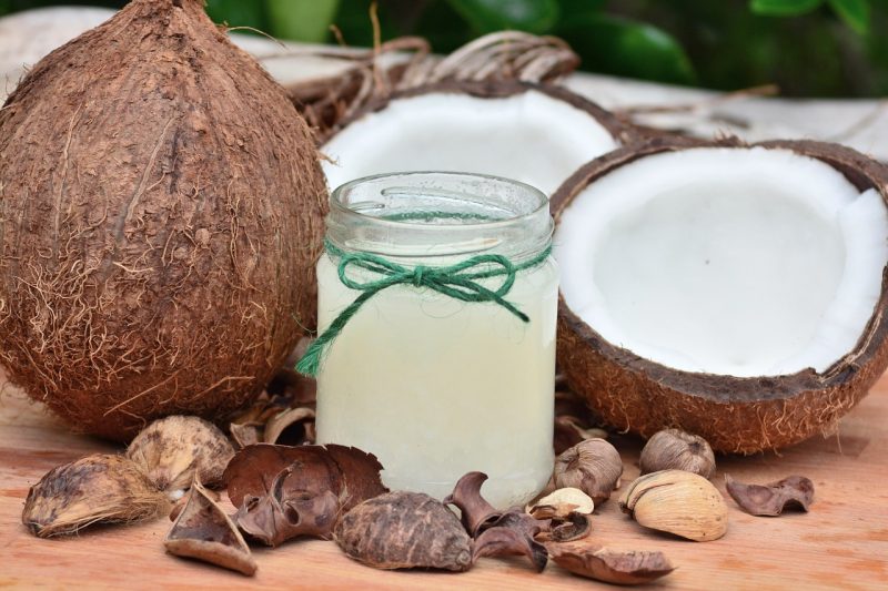qué vitaminas y minerales tiene el coco