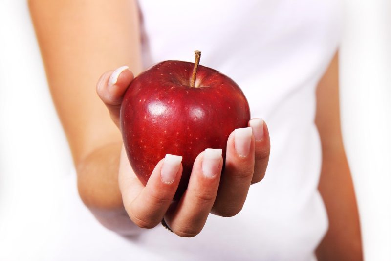 Beneficios de comer manzana todos los días