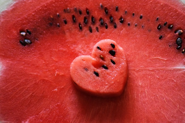 que fruta hidrata más el melón o la sandía