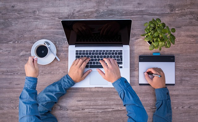 essential oils for a relaxing work environment o aceites esenciales para un ambiente relajante